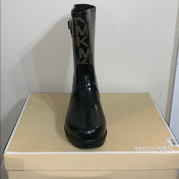 Michael Kors Logo Mid Rainboot - Picture 2 of 4